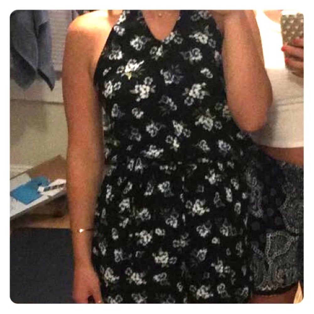 Hollister halter romper